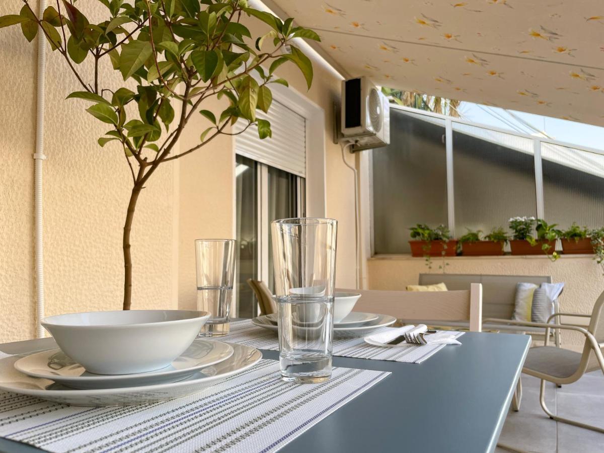 Iris Apartment เอเธนส์ ภายนอก รูปภาพ