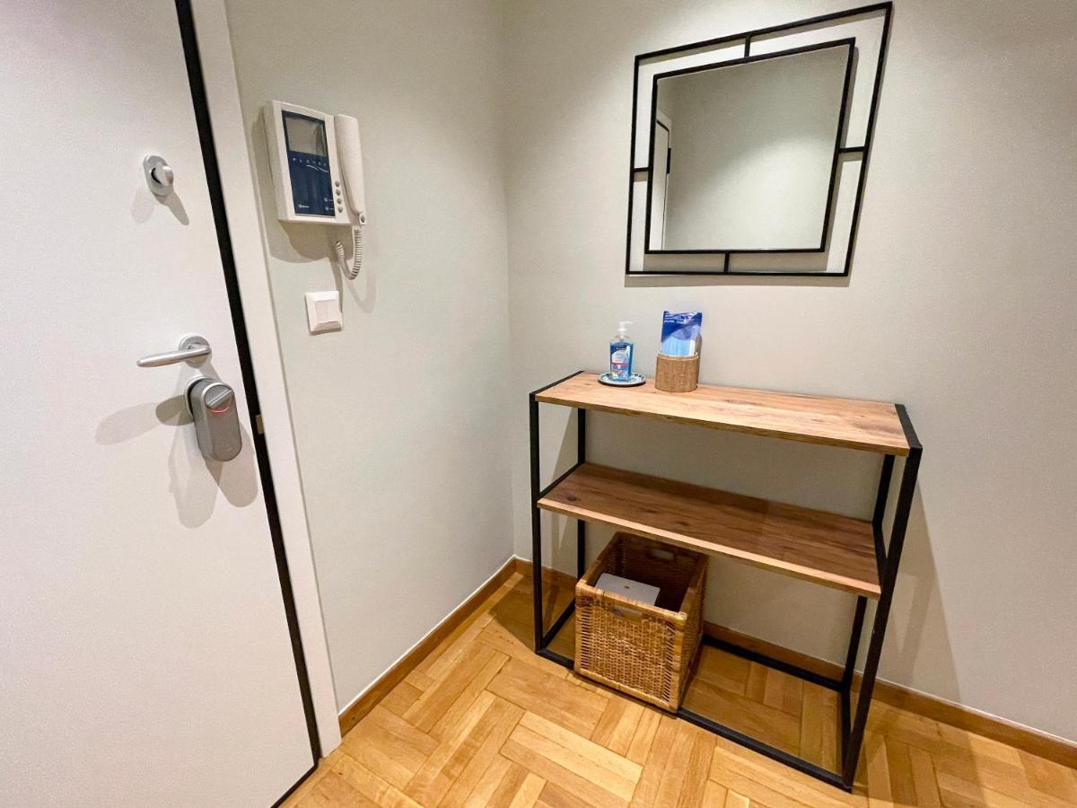 Iris Apartment เอเธนส์ ภายนอก รูปภาพ