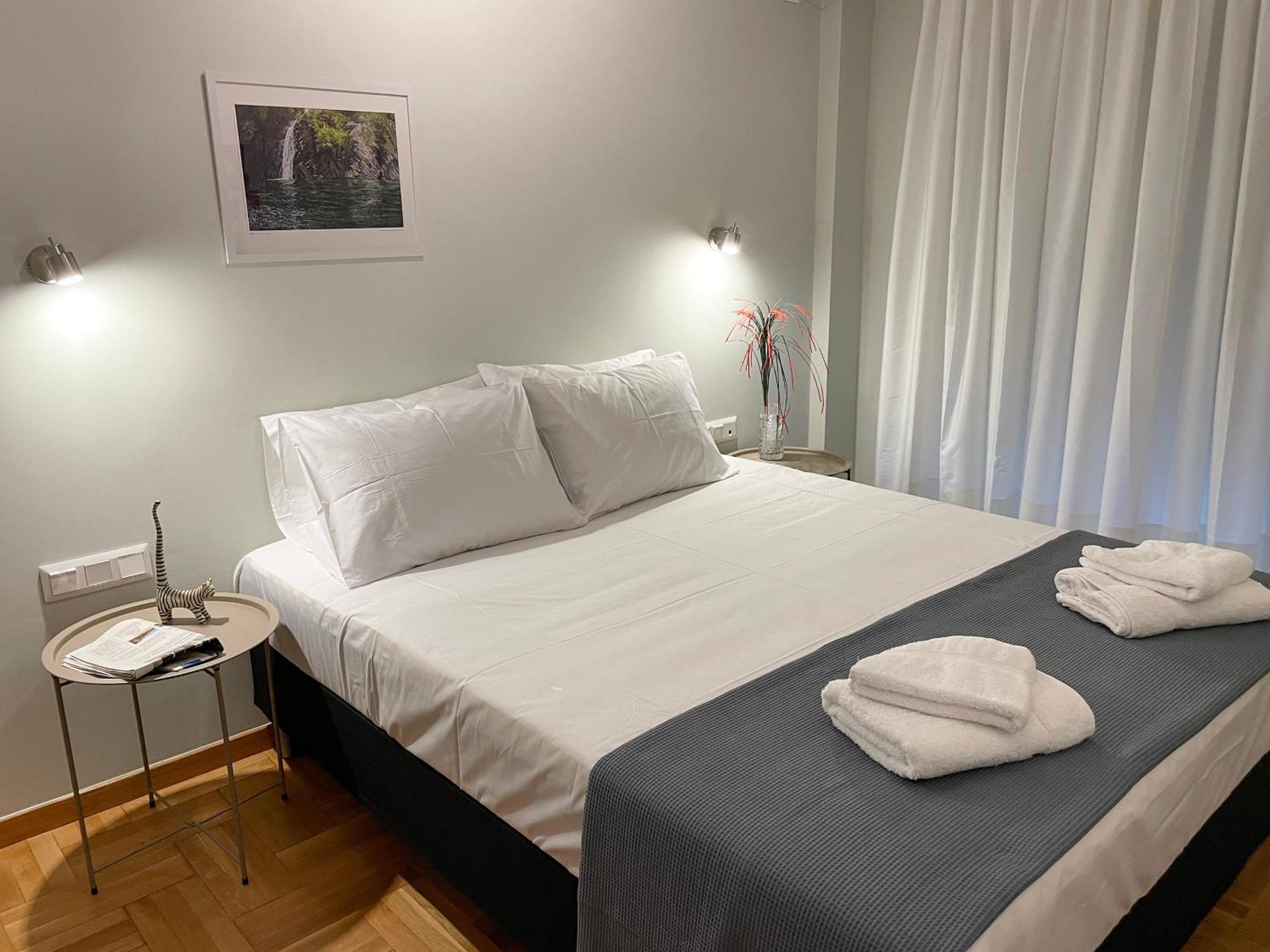 Iris Apartment เอเธนส์ ภายนอก รูปภาพ
